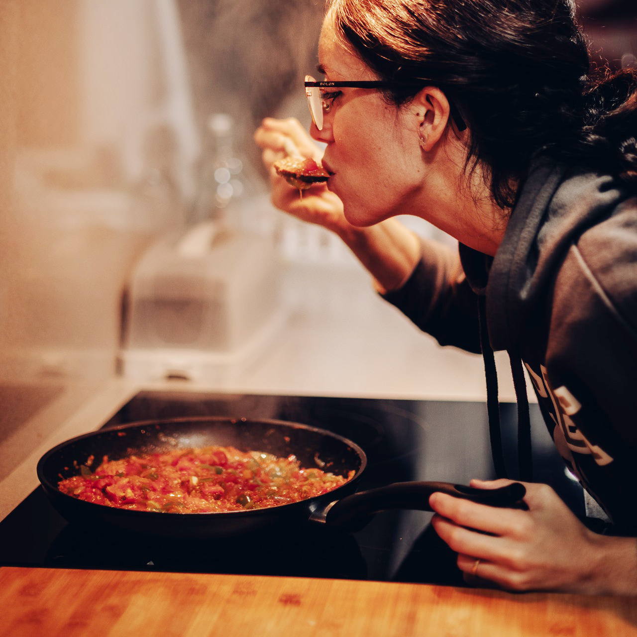 Kuchnia indukcyjna. Garnki, patelnie i przydatne gadżety