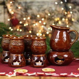 Zestaw do grzańca - dzbanek z podgrzewaczem, cztery kubki z podgrzewaczami oraz pudełko prezentowe