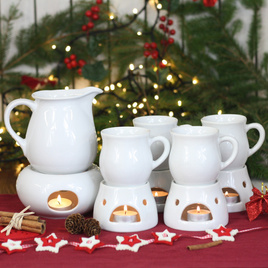 Zestaw do grzańca - dzbanek z podgrzewaczem, cztery kubki z podgrzewaczami oraz pudełko prezentowe